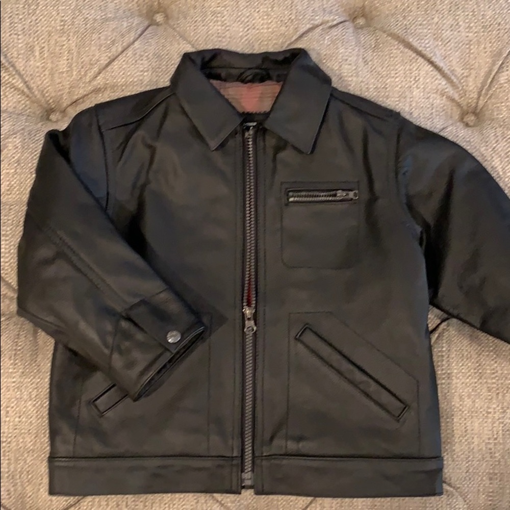 Adorable flannel lined insulated Black leather jacket Size 4 4T